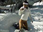Cold Fearless Chick Solo Masturbates With Big Dildo Outdoor In Winter