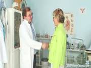 Vanda Has Her Horny Mature Pussy Opened By Speculum