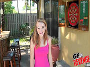 Amateur Playing With Her Pink Vag