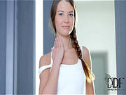 Teen Posing While Masturbating