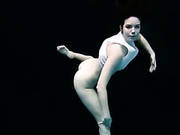 Teen Bends Her Beautiful Body Underwater