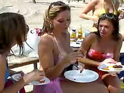 Beach Is The Place To Find Cunt For Licking